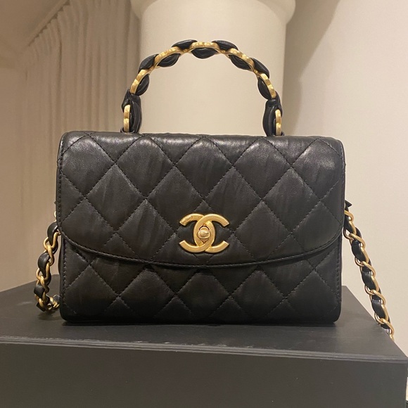 CHANEL Handbags - Chanel Shoulder Bag Purse 100% AUTHENTIC.